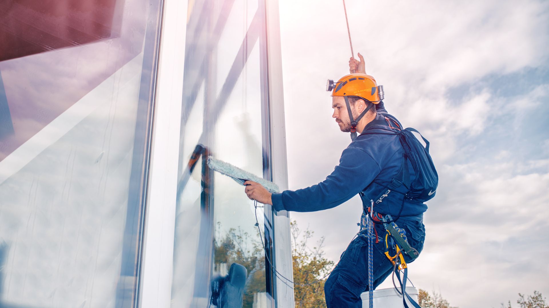 7 Steps to Start Your Own Window Washing Business Taskbird